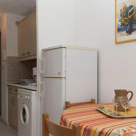 + Cabine, 4 Pers. Avec Clim Et Parking, - Fr-1-803-49 شقة